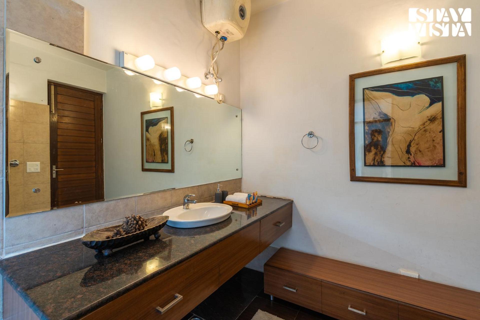 Stayvista At Hillcrest Villa With Valley View, Bonfire And Heater Kasauli Exteriör bild